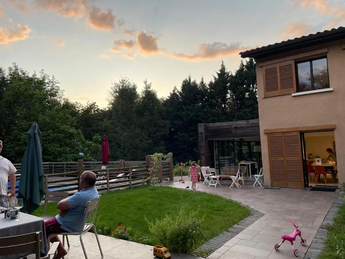 Les Cabanons Bed & Breakfast Dardilly