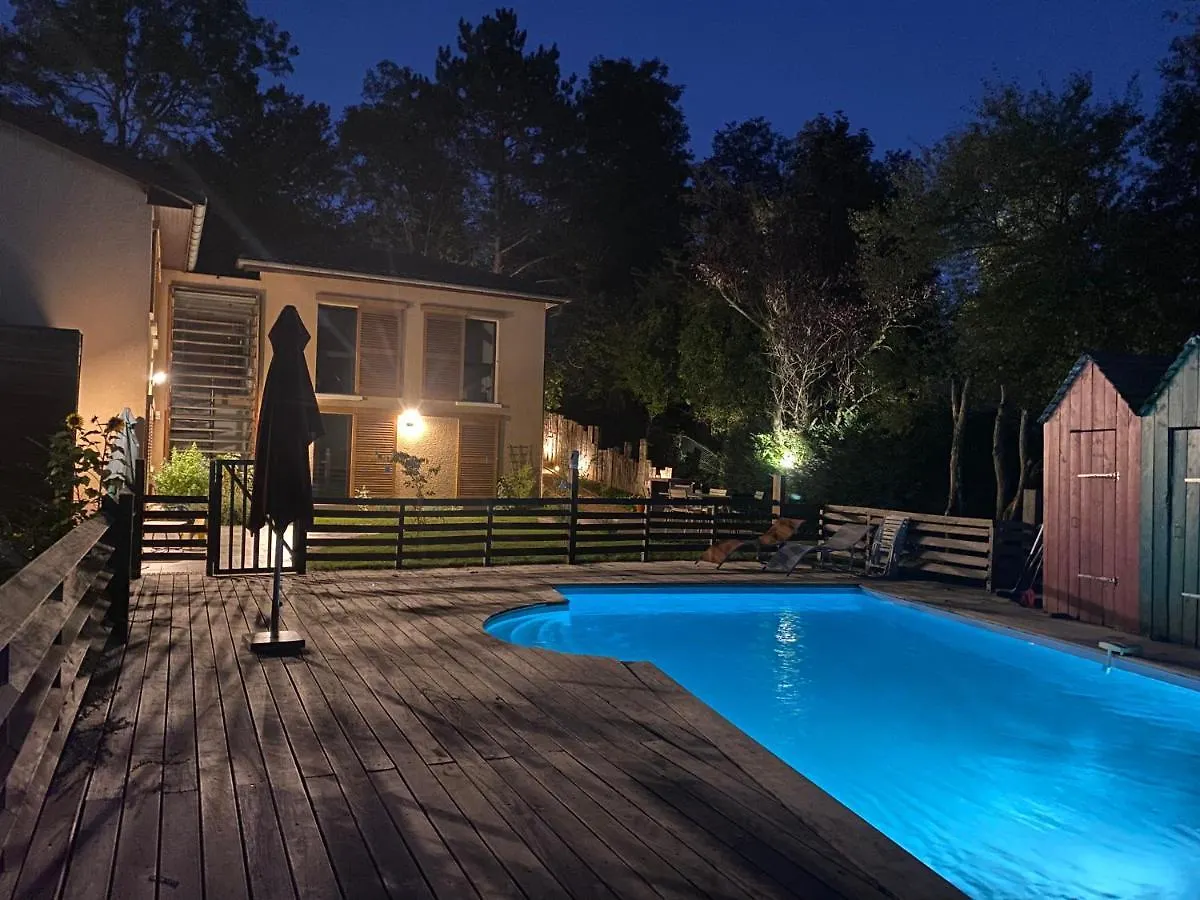 Les Cabanons Bed & Breakfast Dardilly