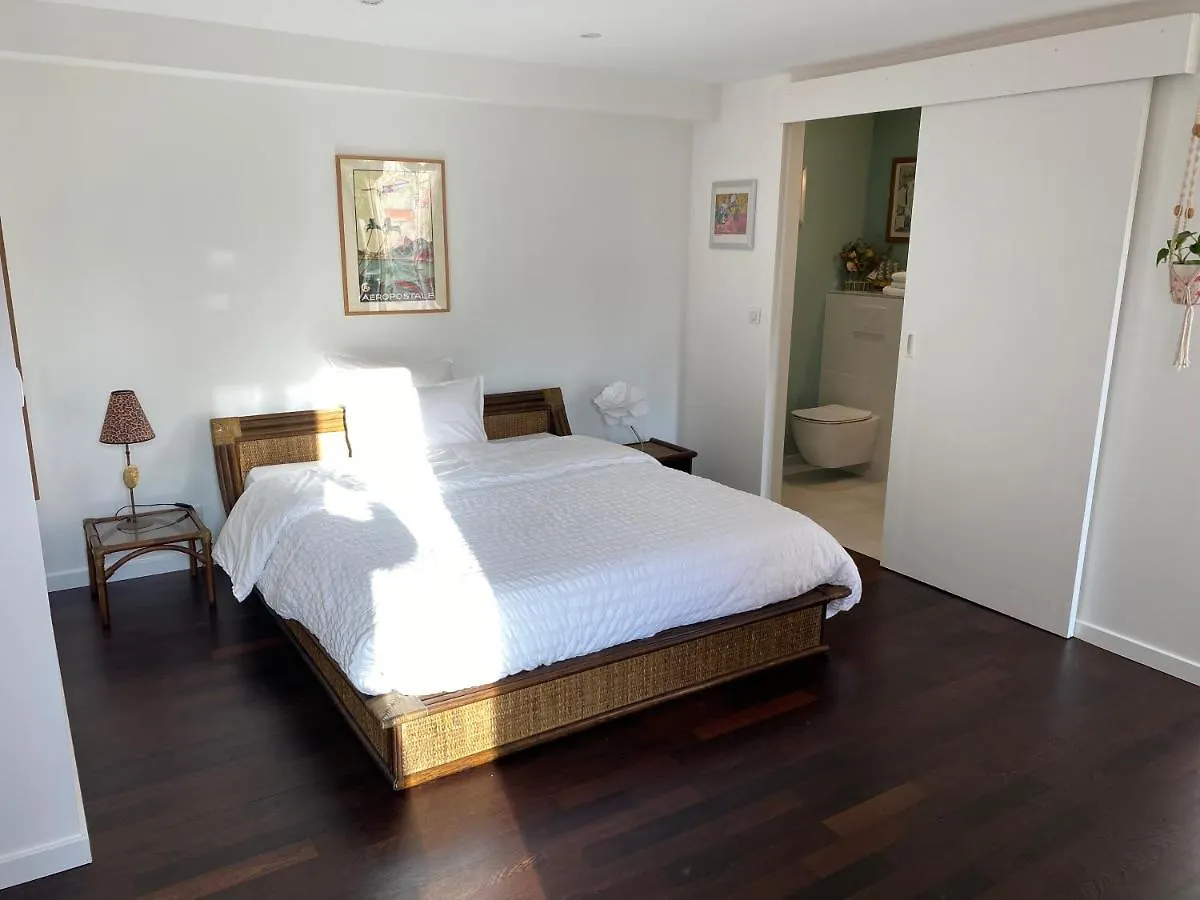 Les Cabanons Bed & Breakfast Dardilly
